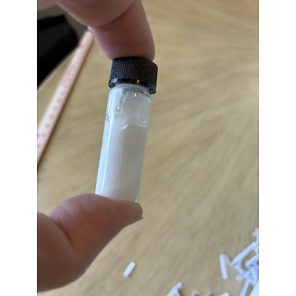 8 PC LamLock Universal Color Kit 1/12 Oz. Tint for Epoxy, Acrylic or Polyester - Picture 4 of 8